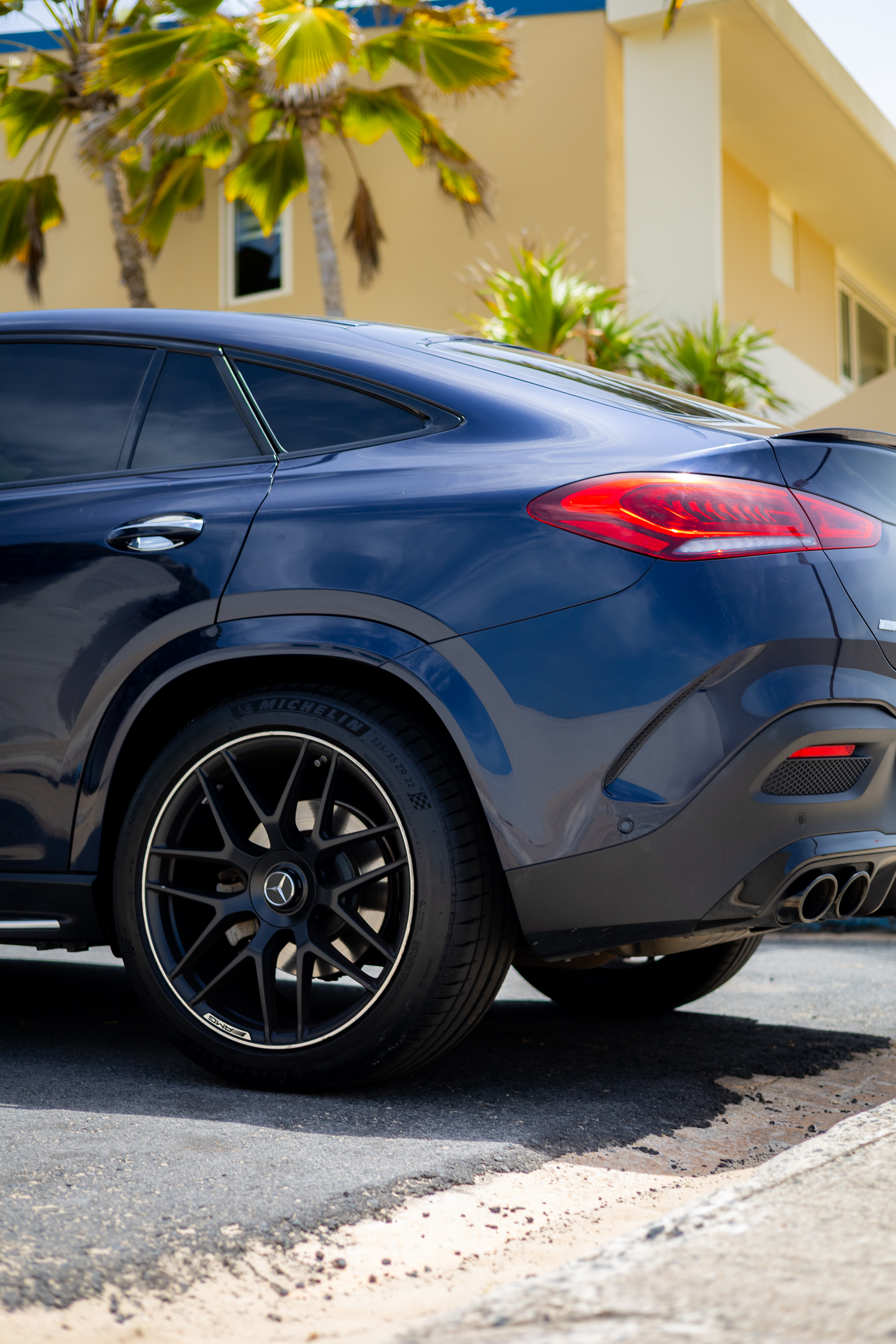 Mercedes-Benz GLE 53 AMG - Cavansite Blue Metallic on Black
