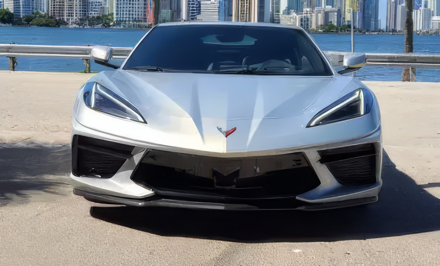 Chevrolet Corvette C8 – Silver Flare Metallic on Jet Black