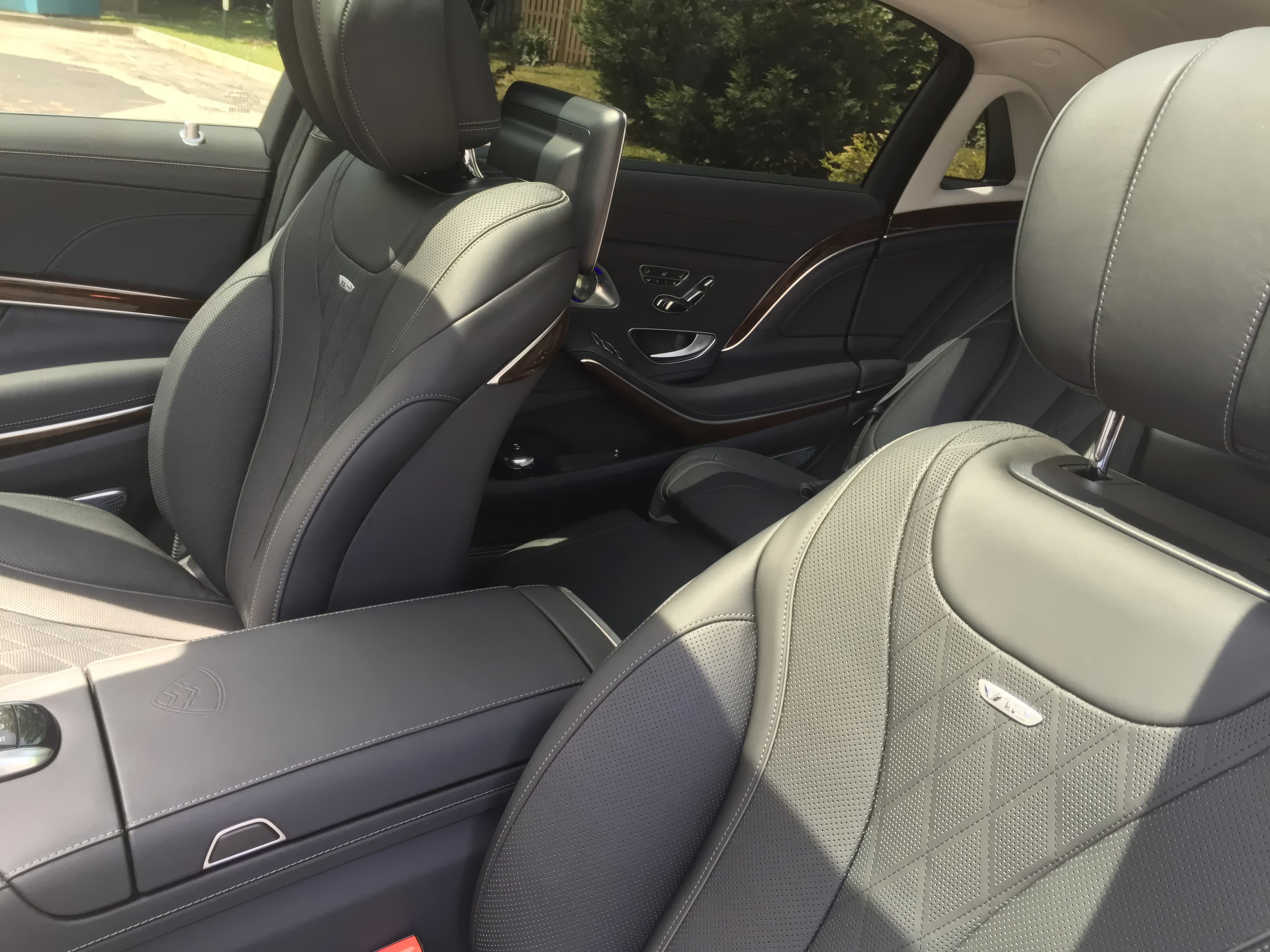 Maybach S600 - Obsidian Black Metallic on Black