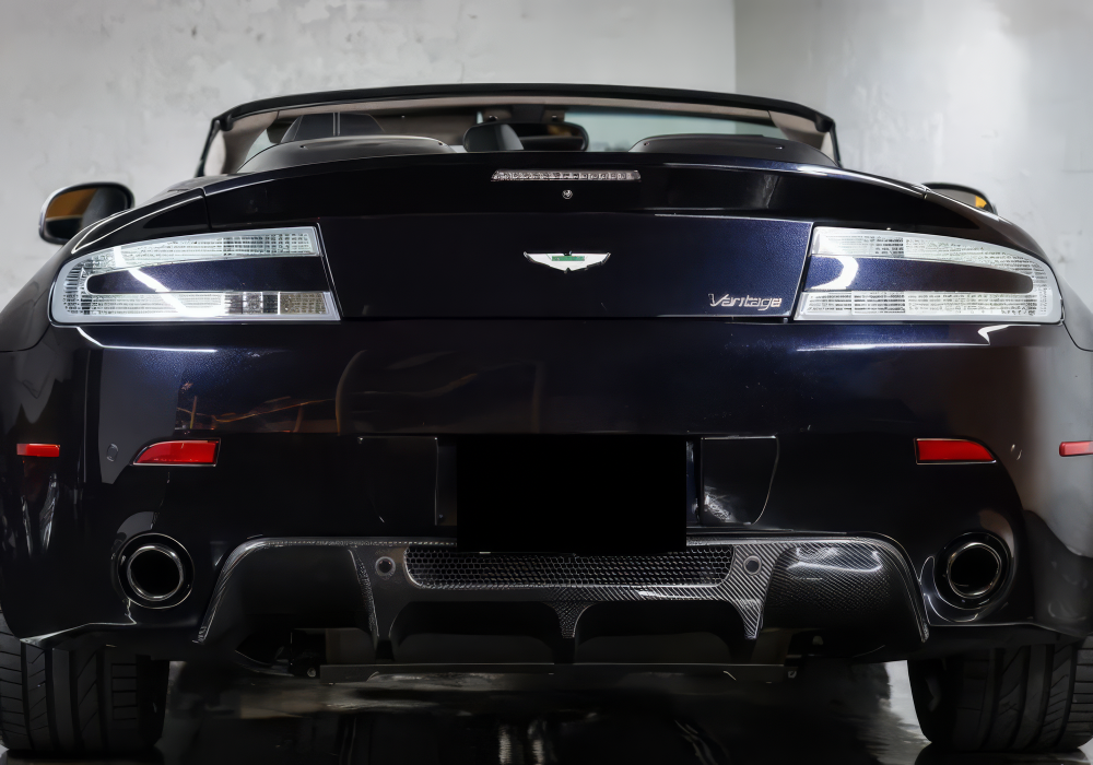 Aston Martin Vantage - Midnight Blue on Obsidian Black