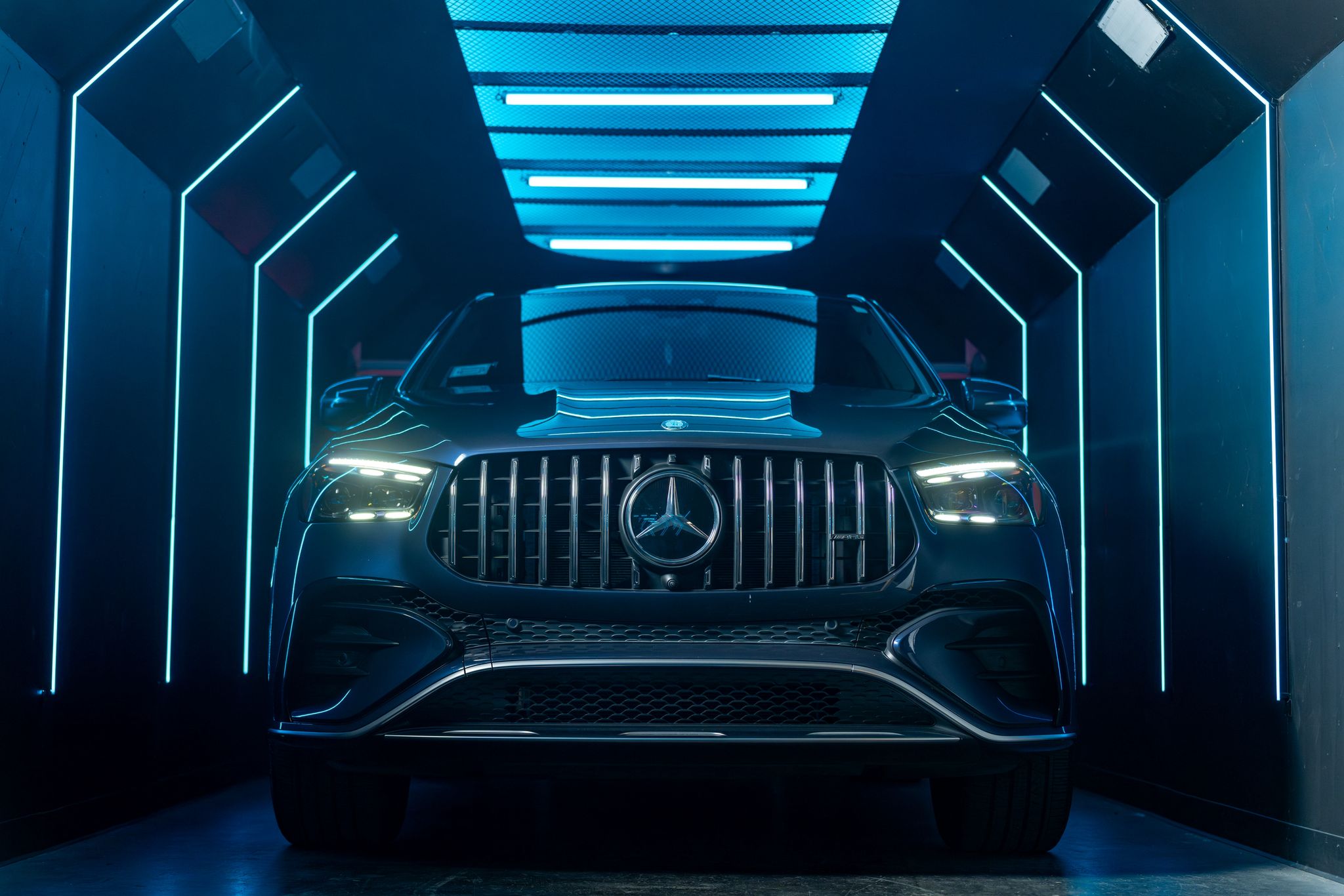 Mercedes Benz GLE 53 AMG - Brilliant Blue Metallic on Black & Macchiato Beige 