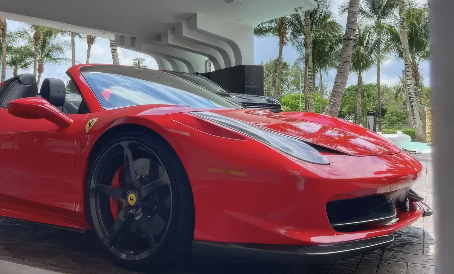 Ferrari 458 Spider – Rosso Corsa on Nero (Ferrari Red on Black)