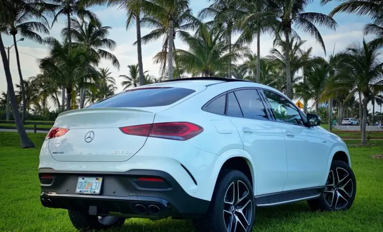 Mercedes-Benz GLE 53 AMG – White on Black