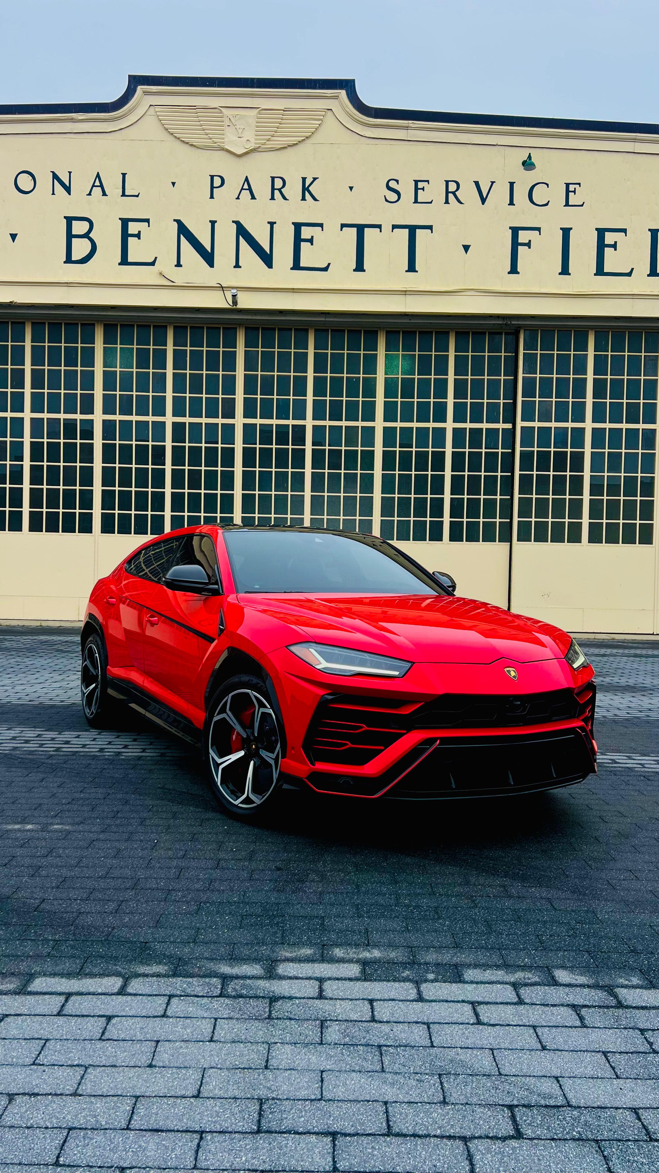 Lamborghini Urus - Rosso Mars on Rosso Alala & Nero Ade (Bright Red on Red & Black)