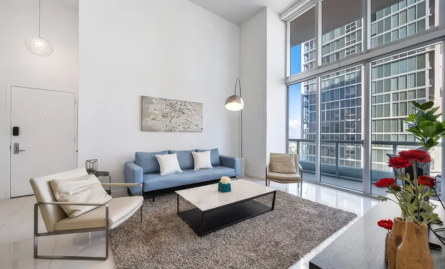 Icon Brickell 1 Bedroom High Ceiling Presidential Deluxe Ocean View - $700