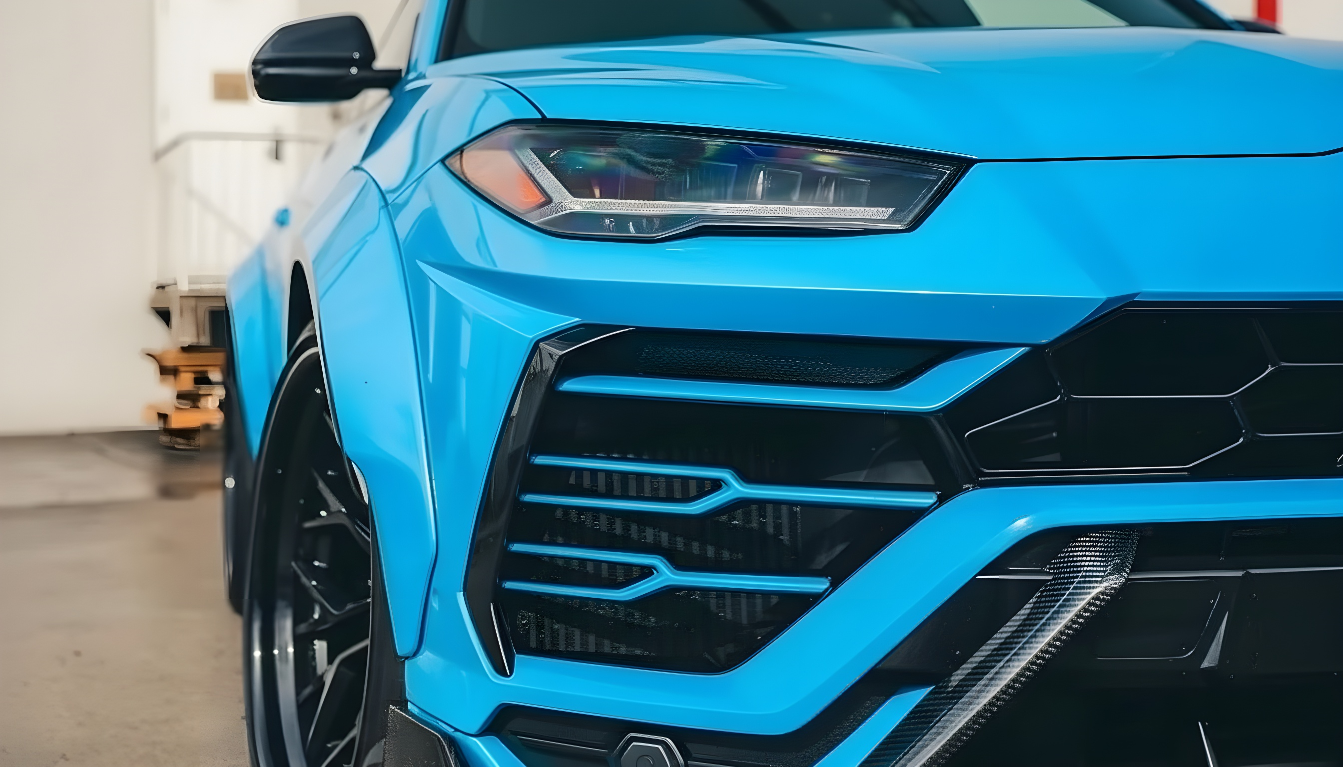Lamborghini Urus Widebody - Tiffany Blue on Nero (Aftermarket Wrap on Black)