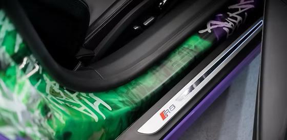 Audi R8 - Purple on Black 