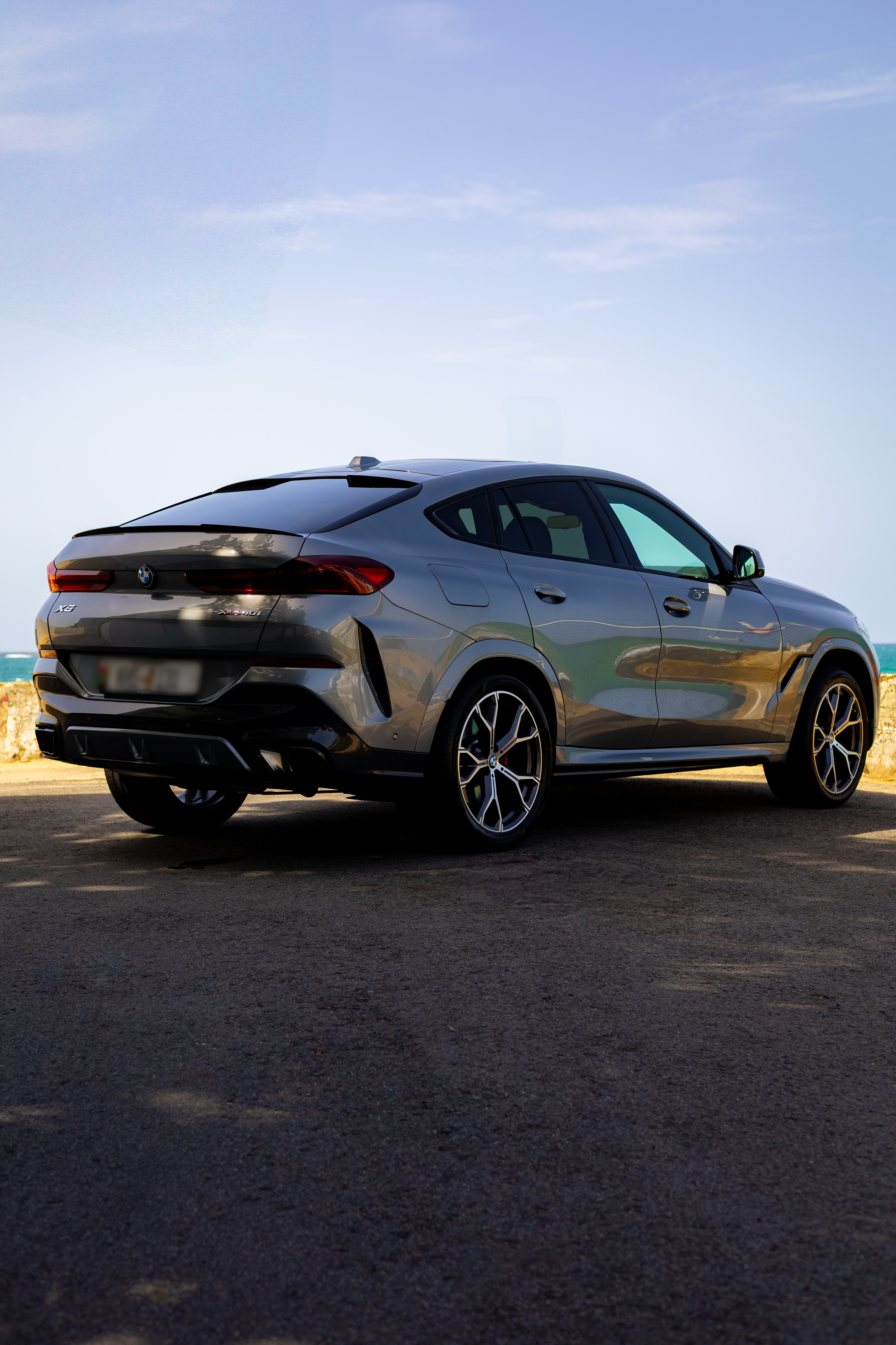 BMW X6 - Grey on Orange