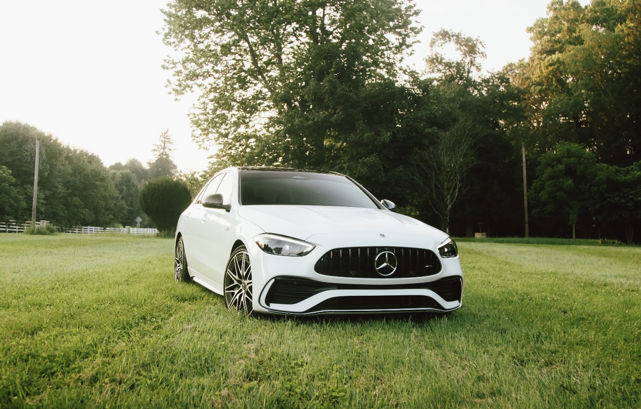 Mercedes Benz C43 AMG - White on Red & Black