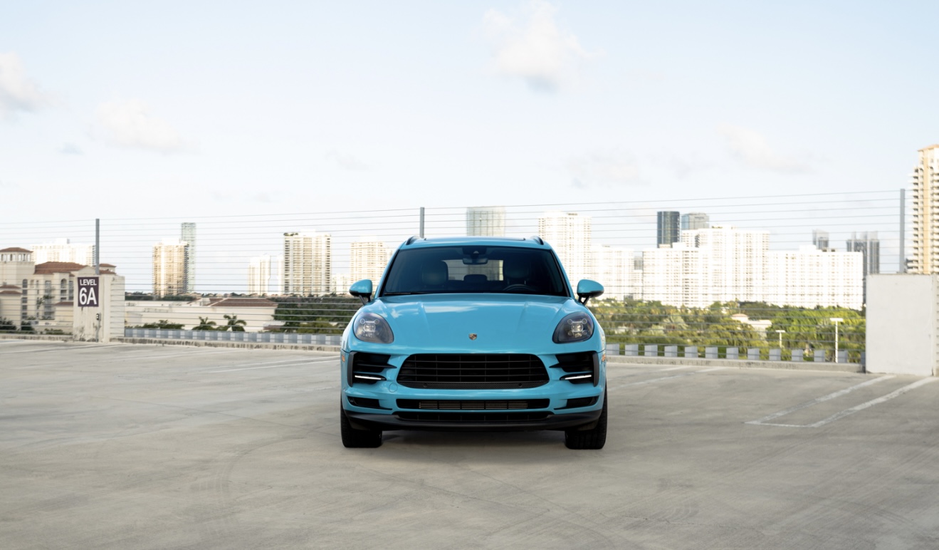 Porsche Macan - Teal Blue on Black