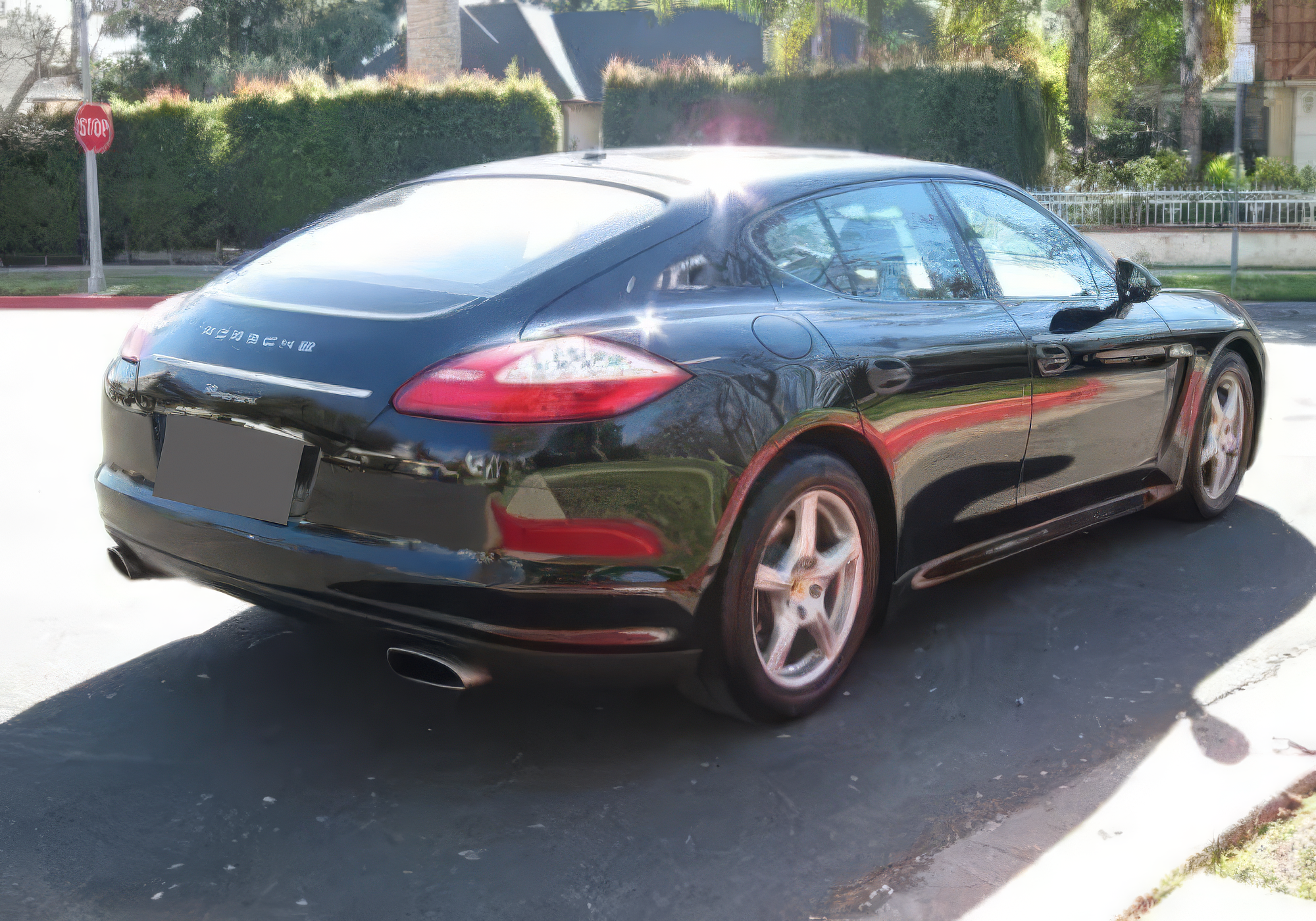 Porsche Panamera 4 - Basalt Black Metallic on Black