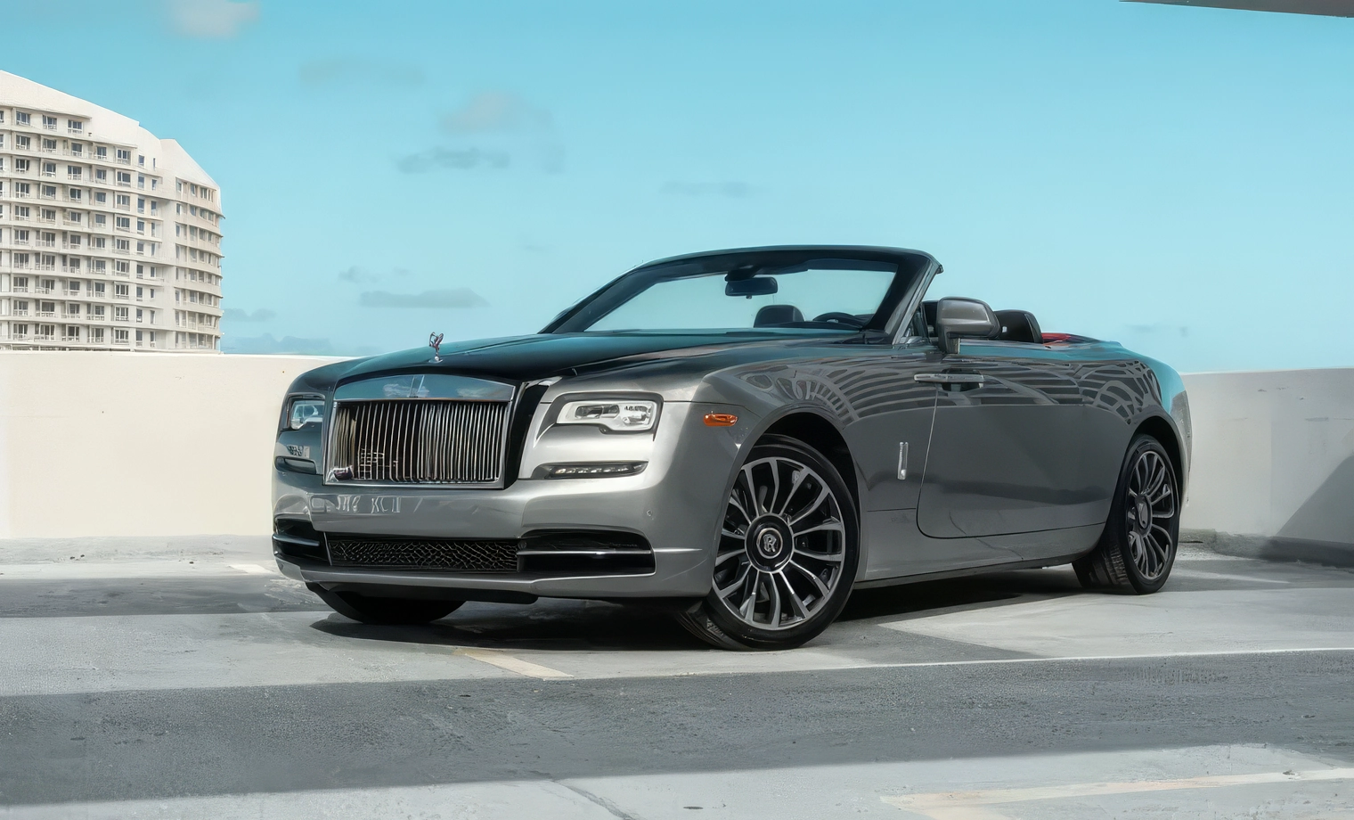 Rolls-Royce Dawn – Tempest Grey on Mugello Red & Black