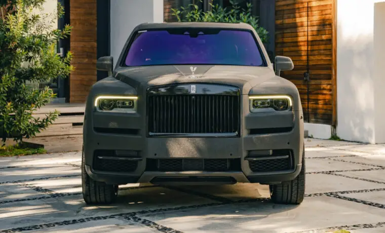 Rolls-Royce Cullinan — Kevlar on Red