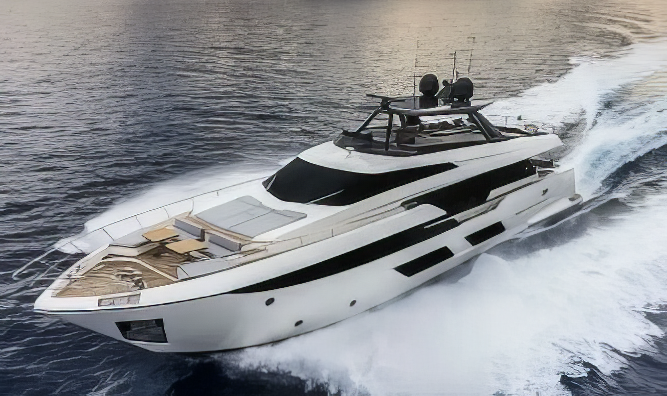 92' Ferretti Flybridge - $6,900