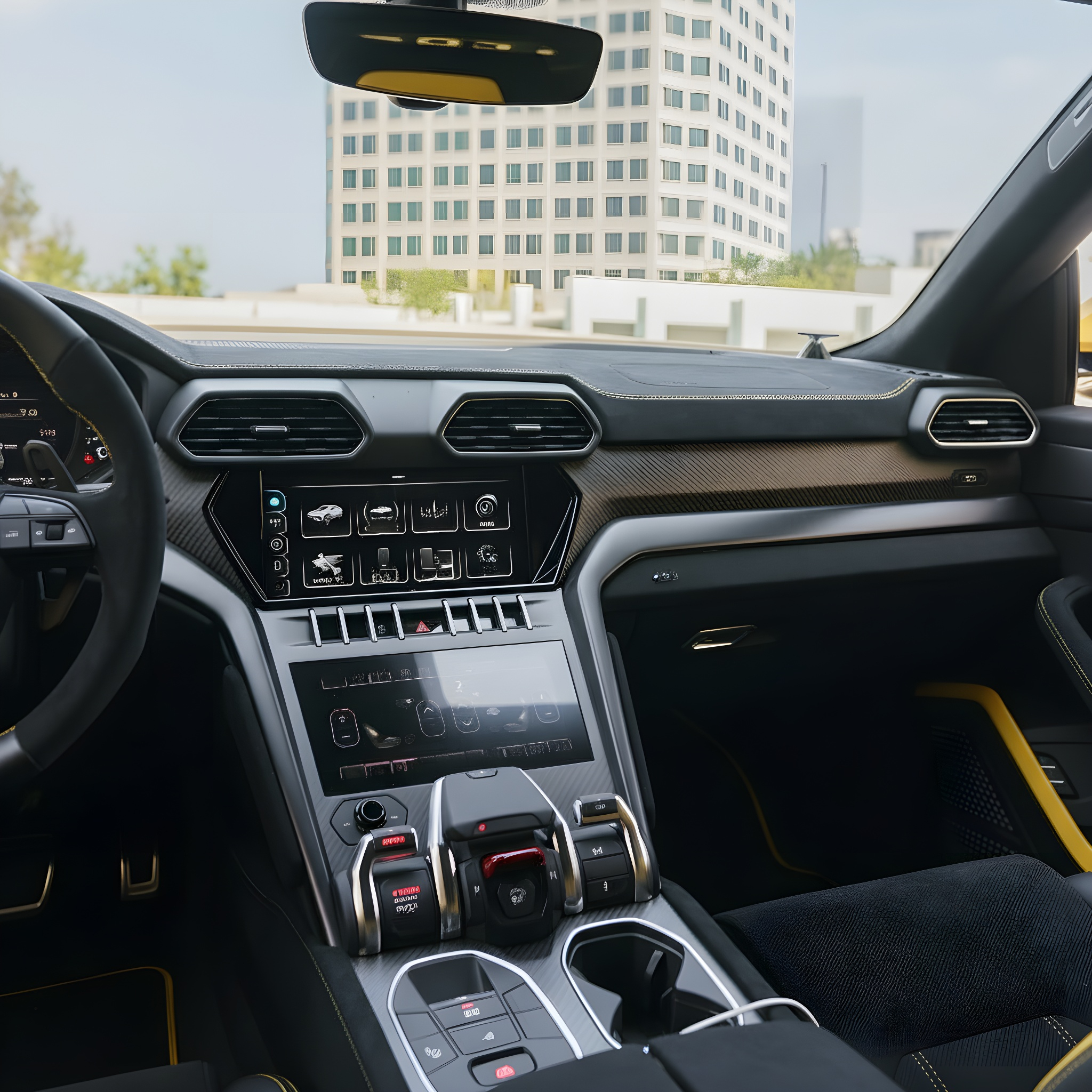 Lamborghini Urus - Giallo Inti Pearl on Nero Ade & Giallo Taurus (Pearl Yellow on Black and Yellow)