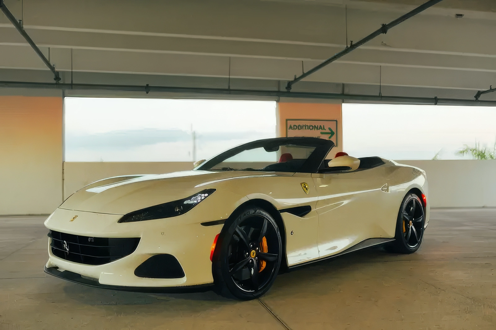 Ferrari Portofino M – Bianco Avus on Rosso (Solid White on Red)