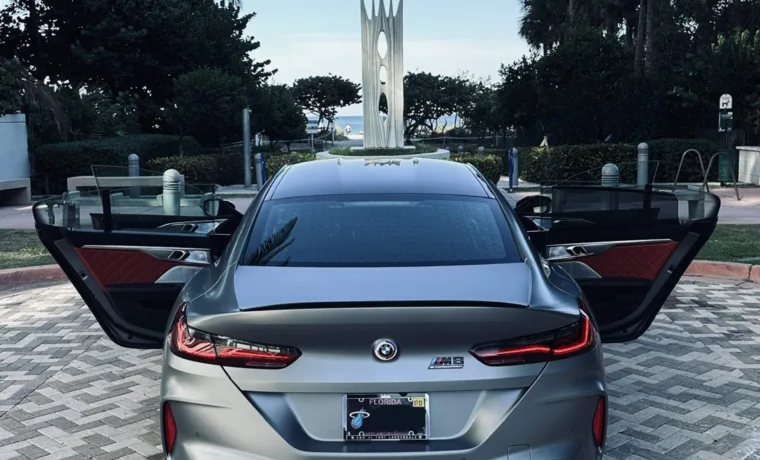 BMW M8 – Gray on Red