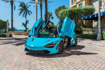 McLaren 720S — Miami Blue on Tan