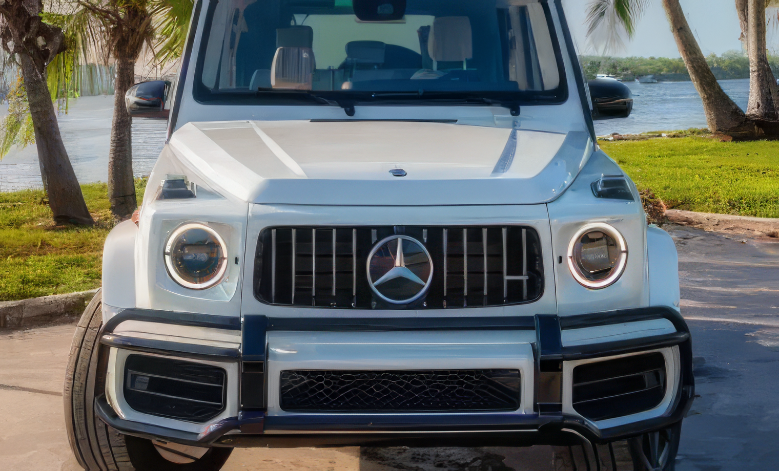 Mercedes-Benz G63 AMG – Polar White on Porcelain