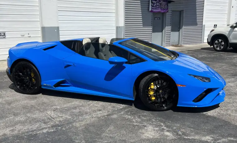 Lamborghini Huracan EVO – Blue on White
