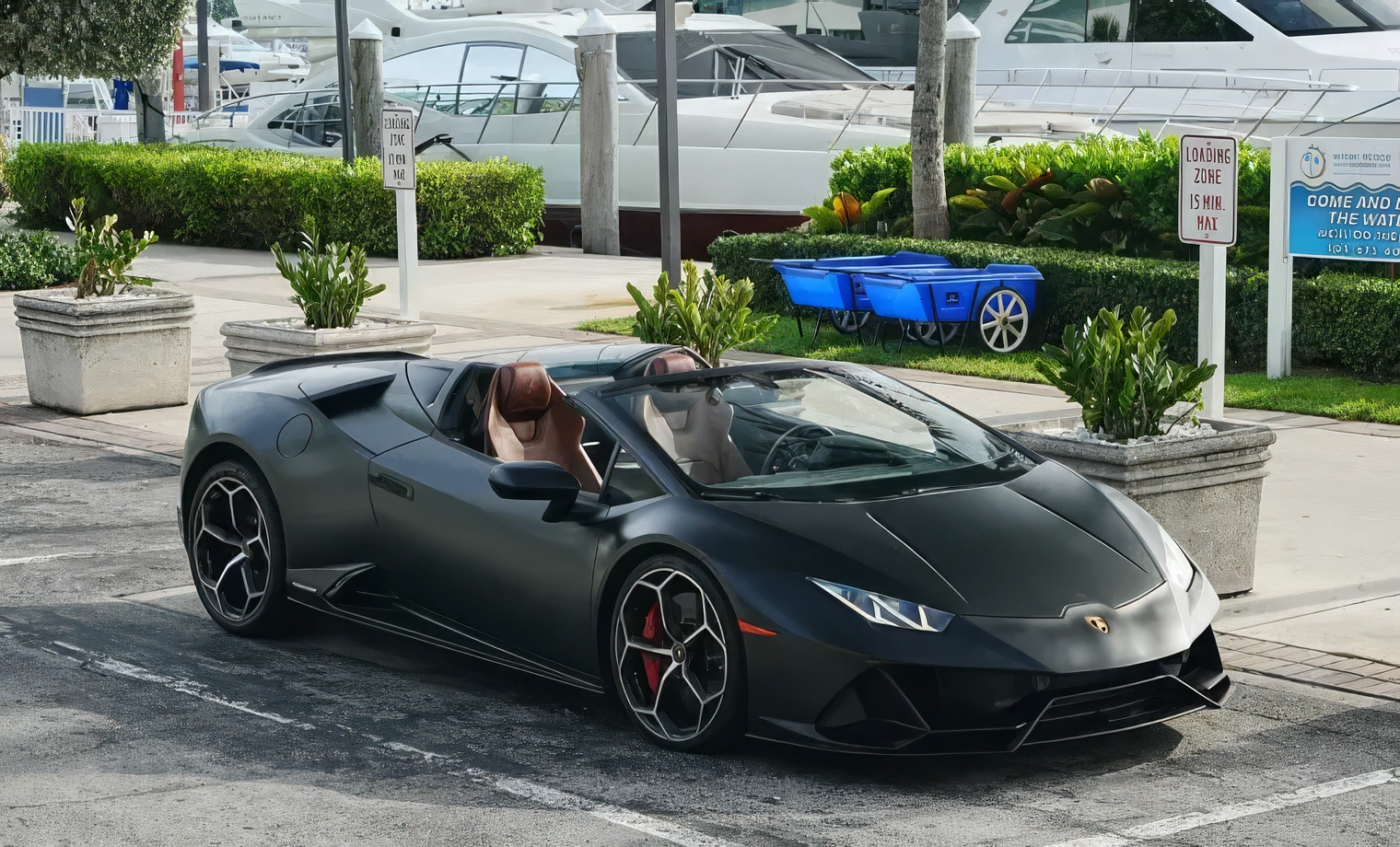 Lamborghini Huracan EVO – Nero Noctis on Terra (Gloss Black on Brown)