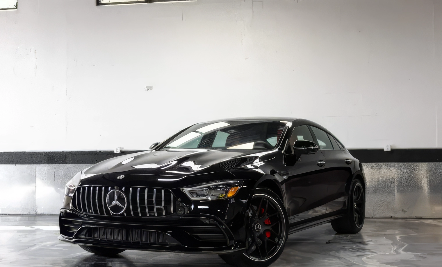 Mercedes-Benz AMG GT43 – Obsidian Black Metallic on Classic Red & Black