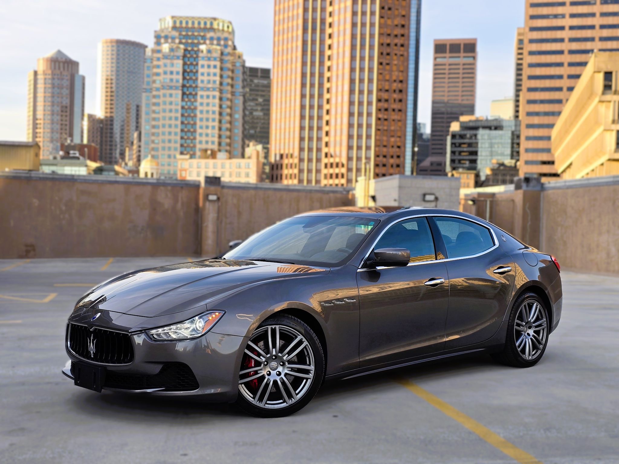 Maserati Ghibli S Q4 - Grigio Maratea Metallic on Nero (Deep Charcoal on Black)