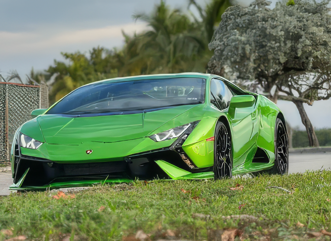 Lamborghini Huracán Tecnica – Verde Mantis on Nero Ade & Verde Mantis (Lamborghini Lime Green on Black & Green)