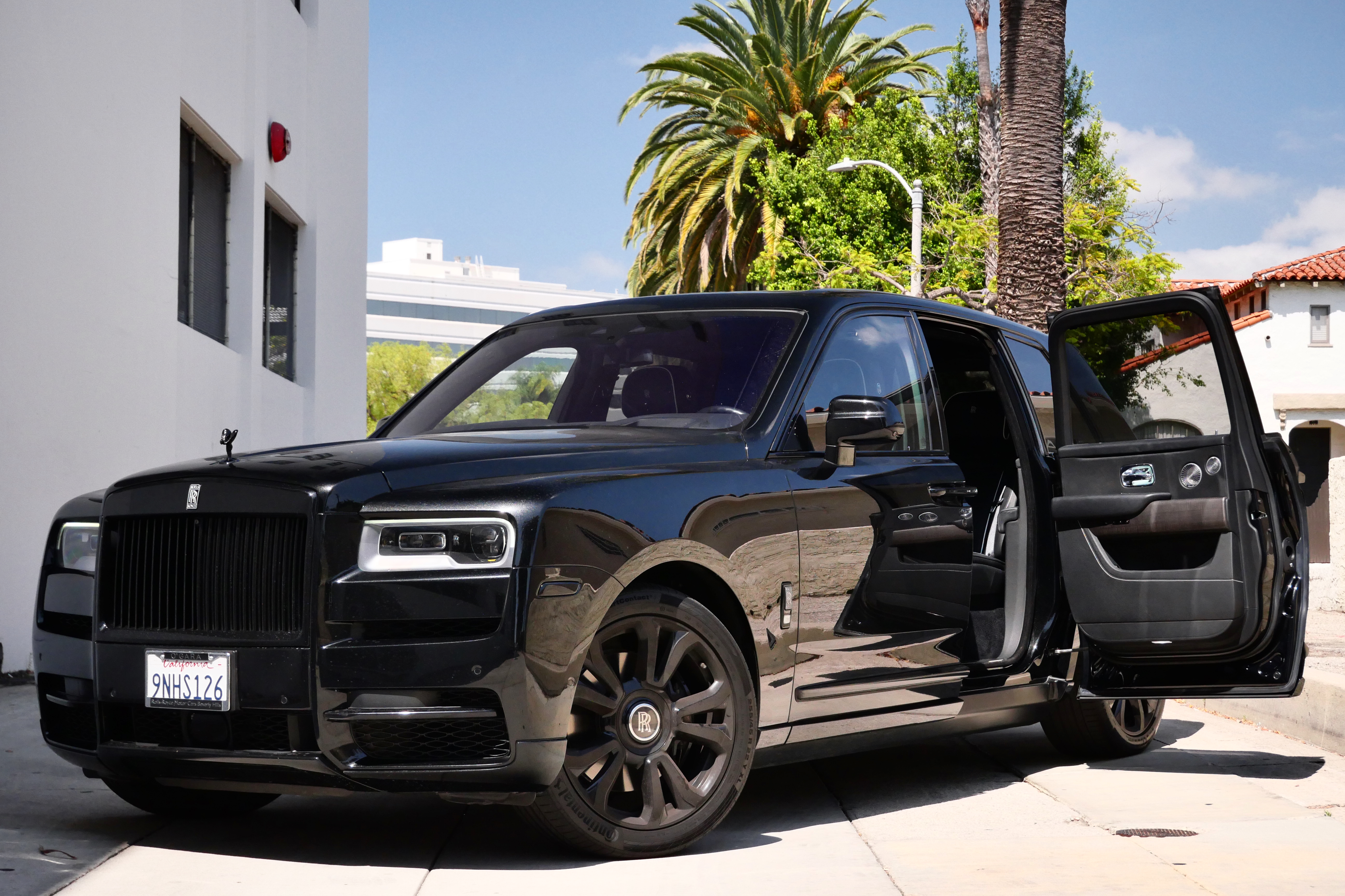 Rolls-Royce Cullinan – Black on Black