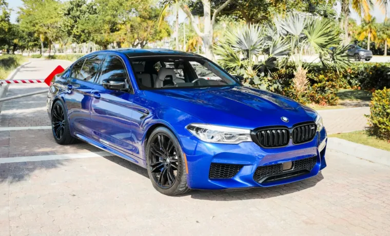 BMW M5 – Blue on White