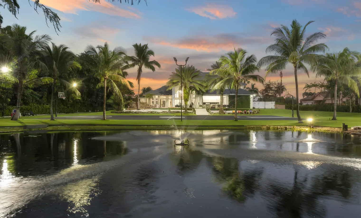 Villa Terra - $2,300