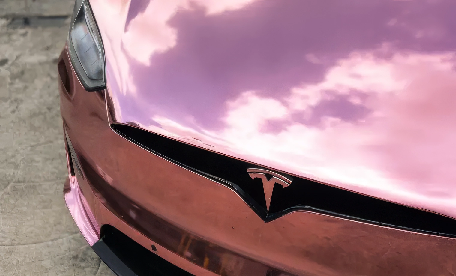 Tesla Model X –Rose Gold Pink Chrome on White 