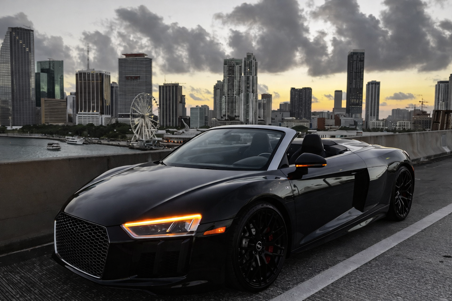 Audi R8 – Mythos Black Metallic on Black