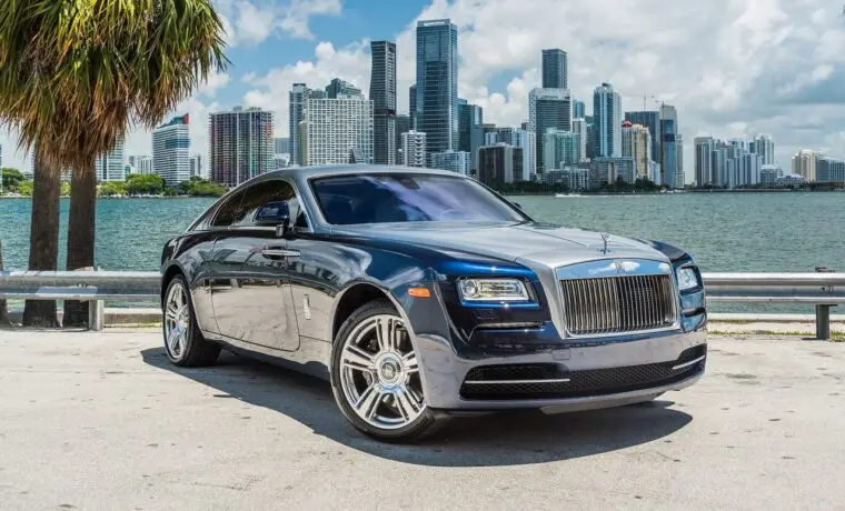 Rolls-Royce Wraith – Blue on White