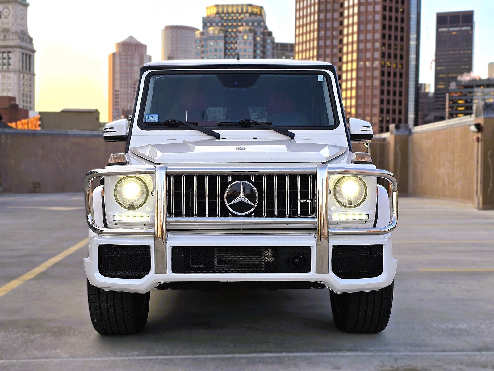 Mercedes-Benz G-550 - Polar White on Designo Classic Red & Black