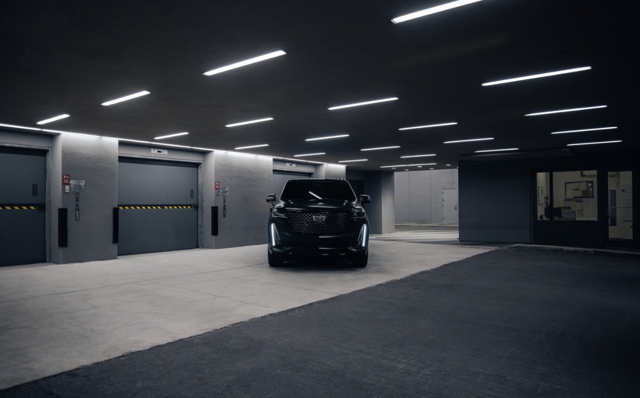 Cadillac Escalade - Black on Black