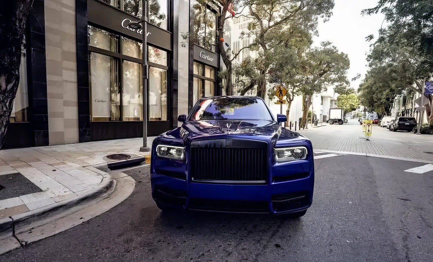 Rolls-Royce Cullinan — Monaco Blue on Mandarin & Cobalto Blue