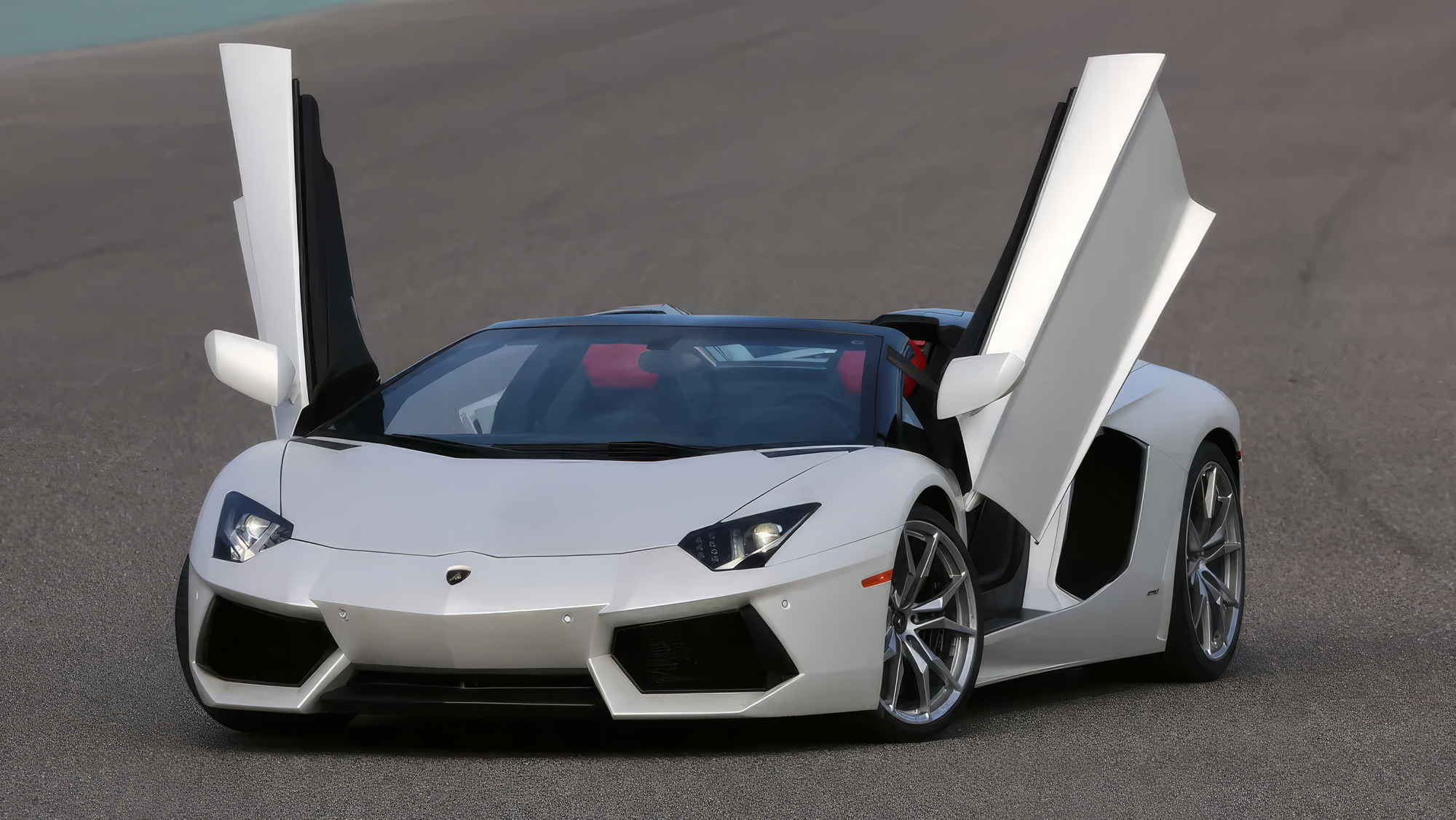 Lamborghini Aventador LP700-4 Roadster - Grigio Estoque on Nero Ade & Sabbia (Cool Light Metallic Grey on Black & Tan)