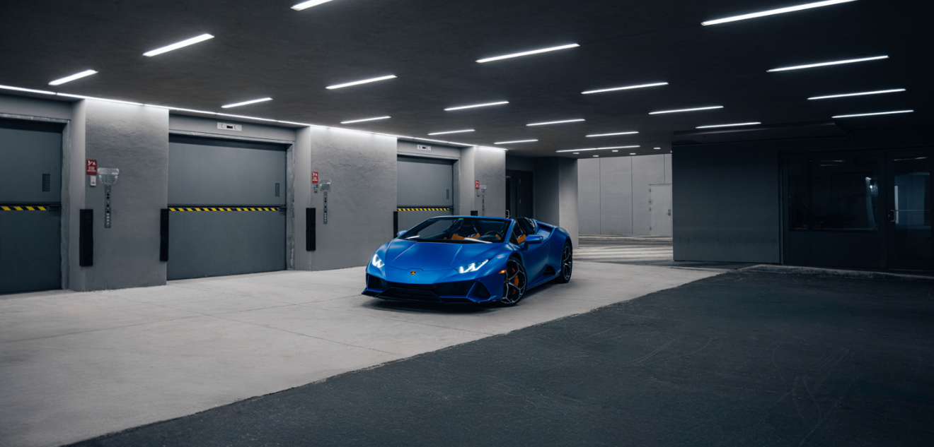 Lamborghini Evo Spyder - Cobalt Blue on Black & Orange