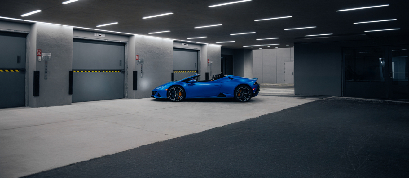 Lamborghini Evo Spyder - Cobalt Blue on Black & Orange