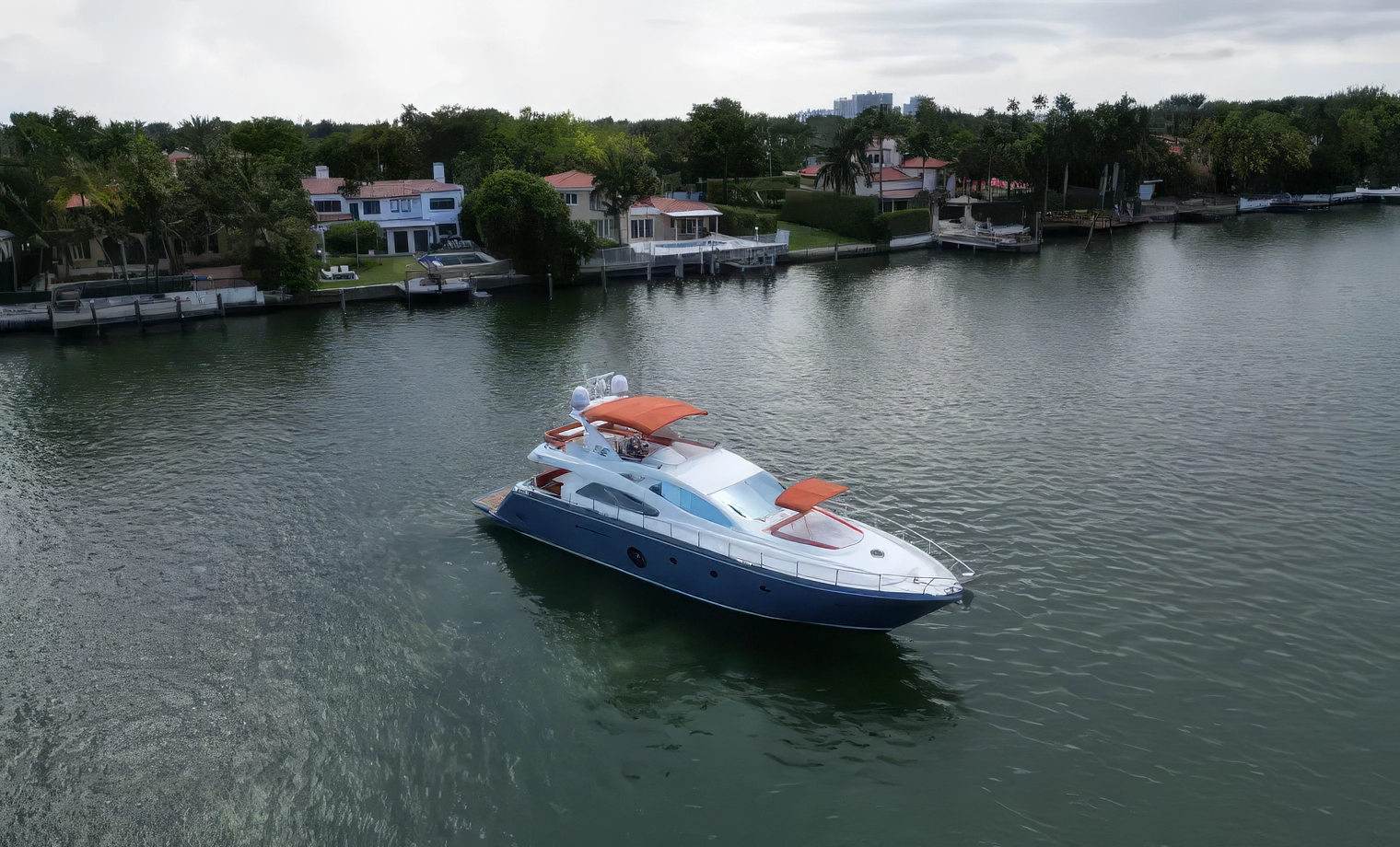 80' Aicon Flybridge - $4,100