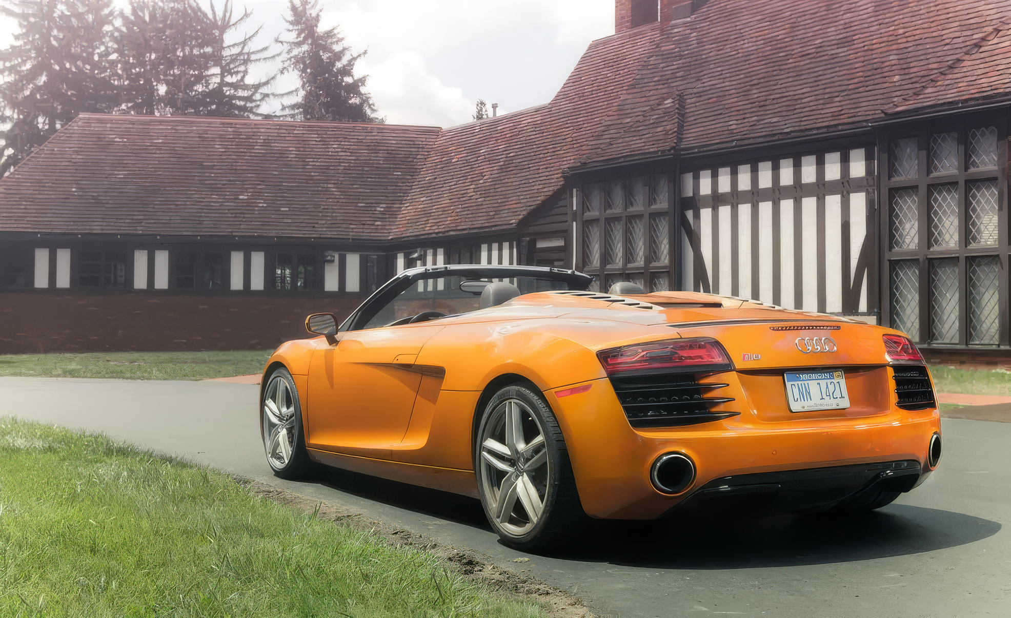 Audi R8 - Samoa Orange Metallic on Black & Silver 