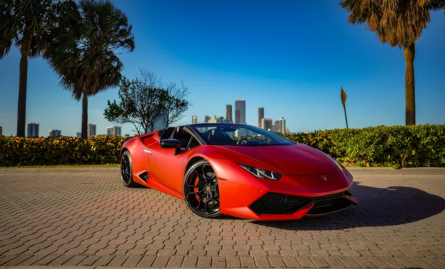 Lamborghini Huracan Spyder – Rosso Mars on Nero (Matte Red on Black)
