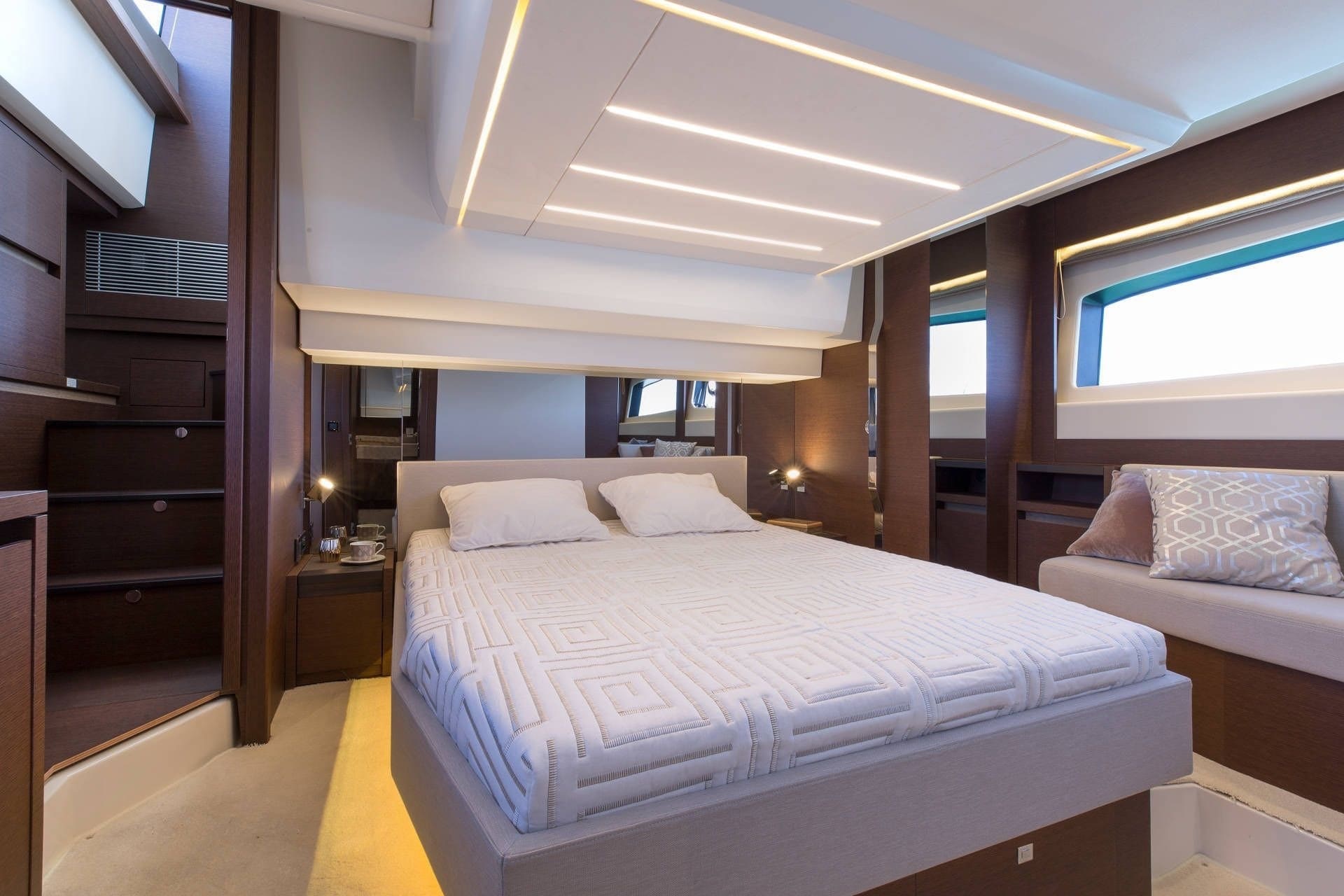 Prestige 550 Fly