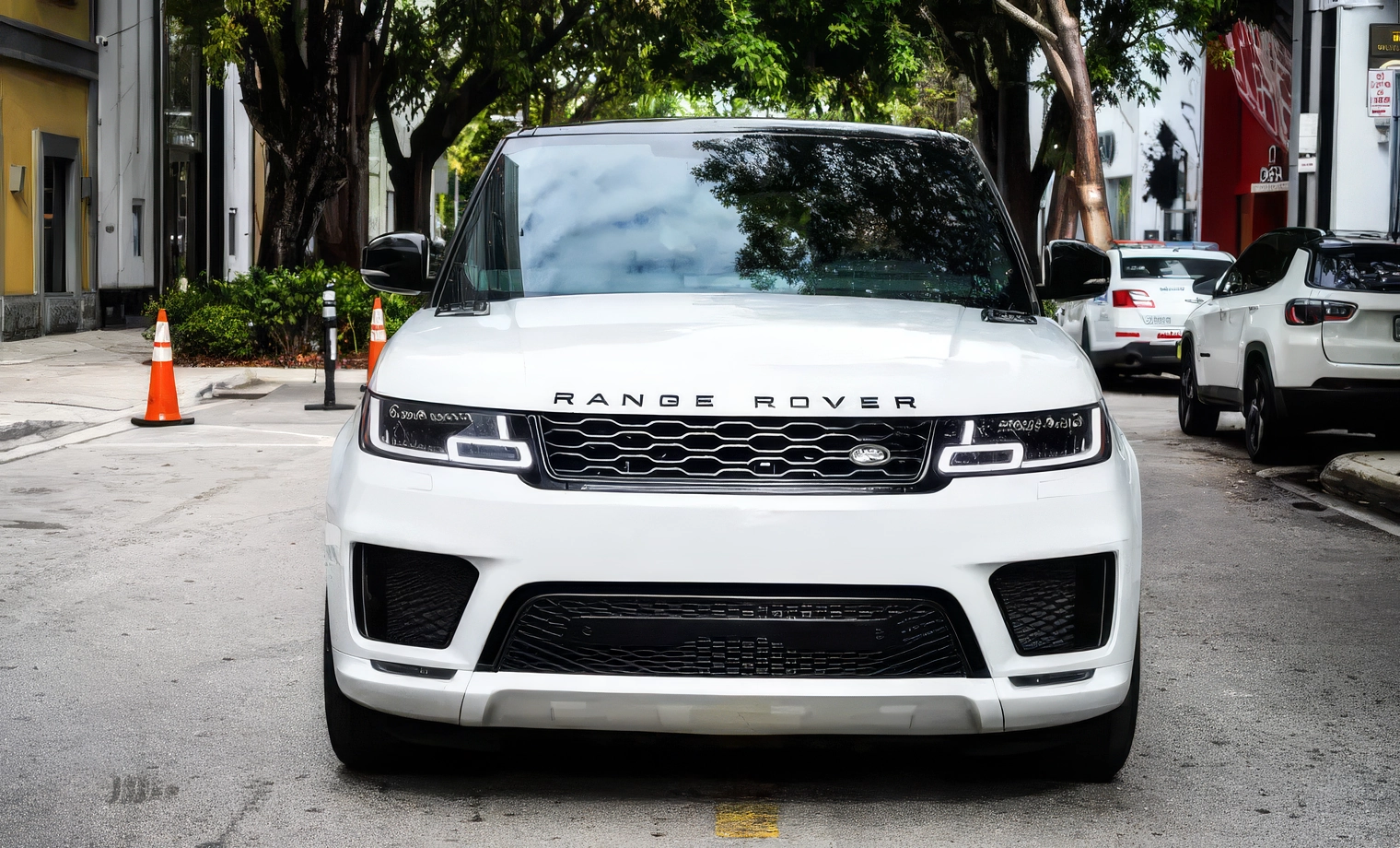 Range Rover Sport HSE – Fuji White on Ebony