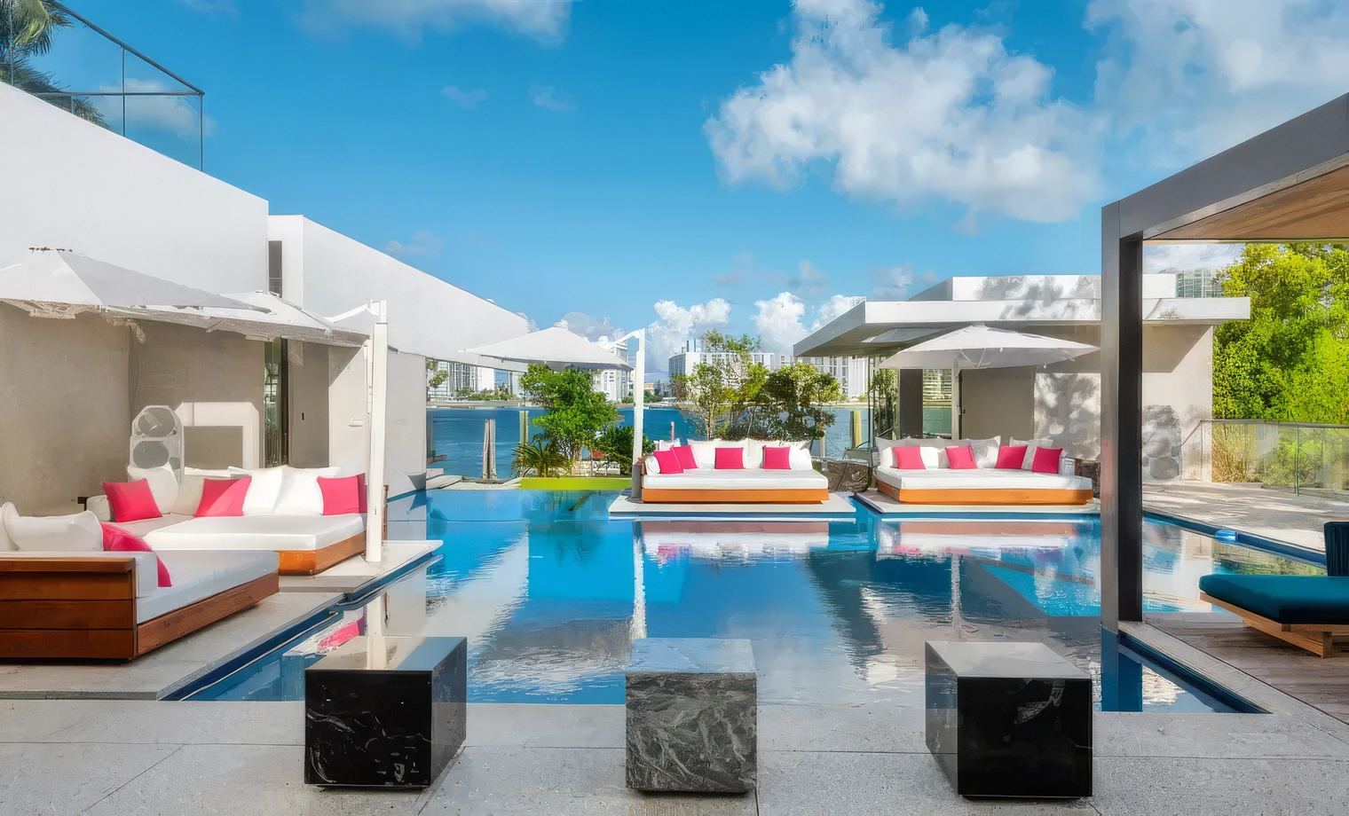 Villa Starza - $10,000