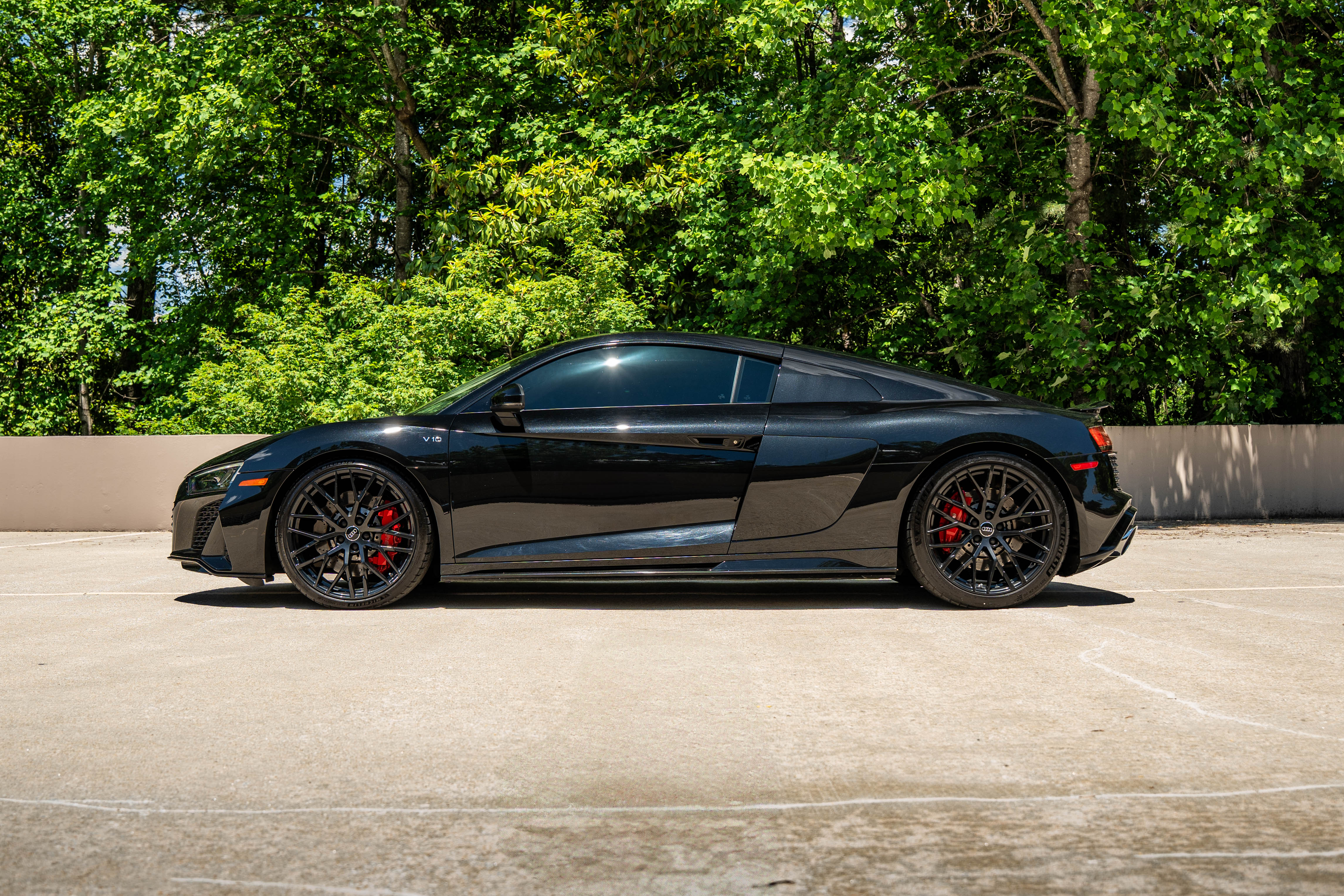 Audi R8 - Mythos Black Metallic on Black 