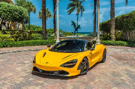 McLaren 720S — Yellow on Black