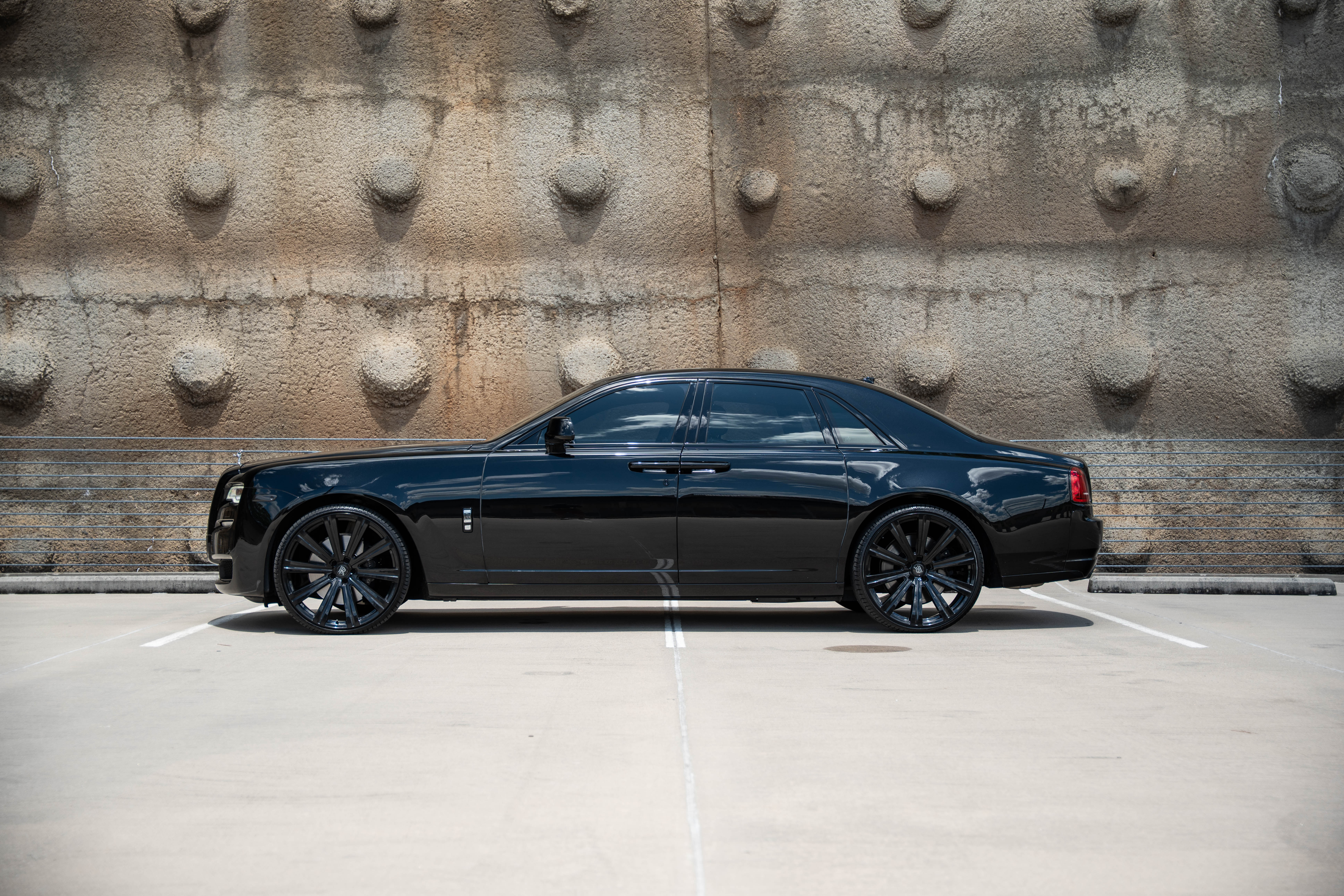  Rolls-Royce Ghost Series II - Diamond Black on Black