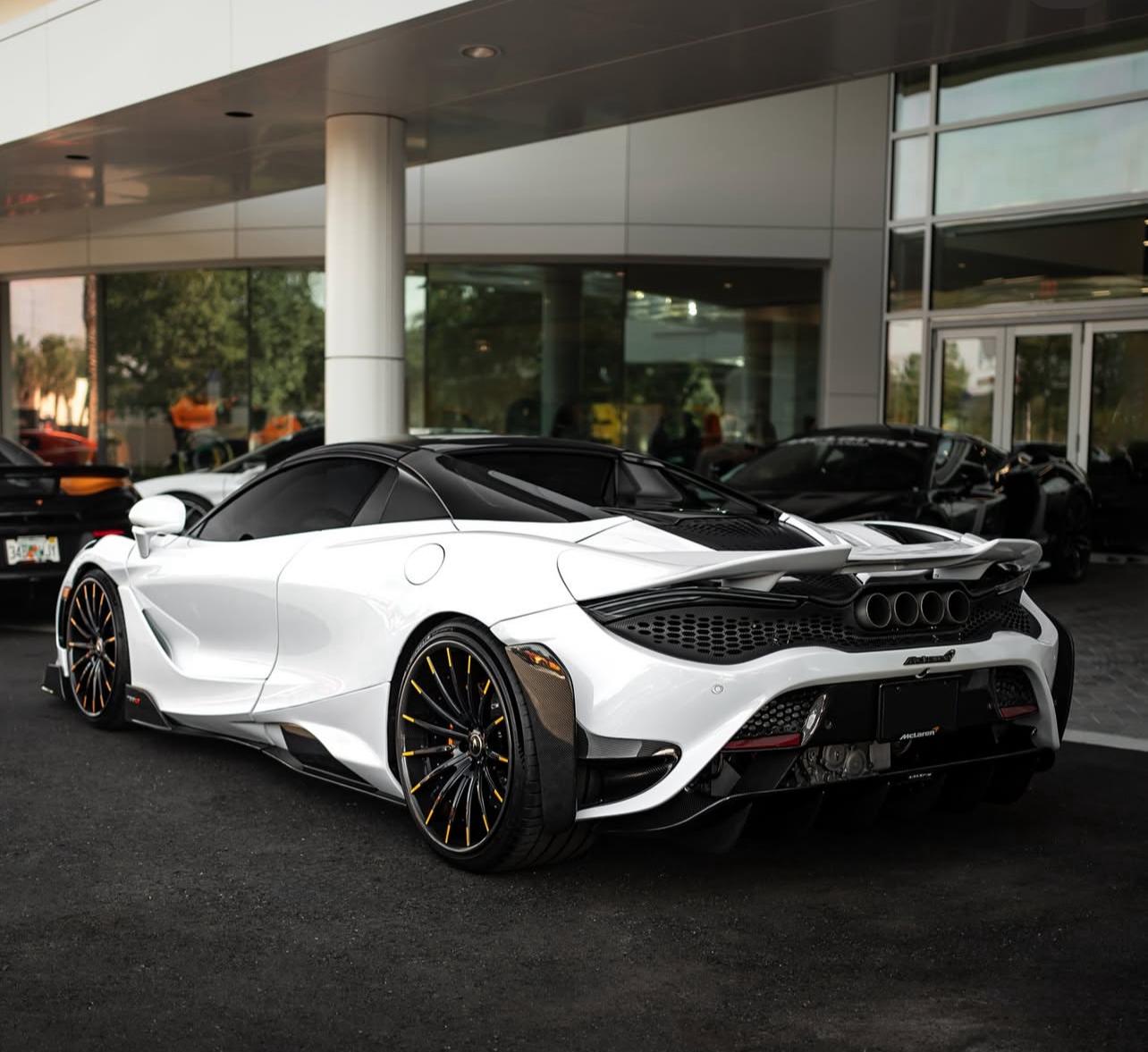McLaren 765LT - Silica White over Carbon Black on Black
